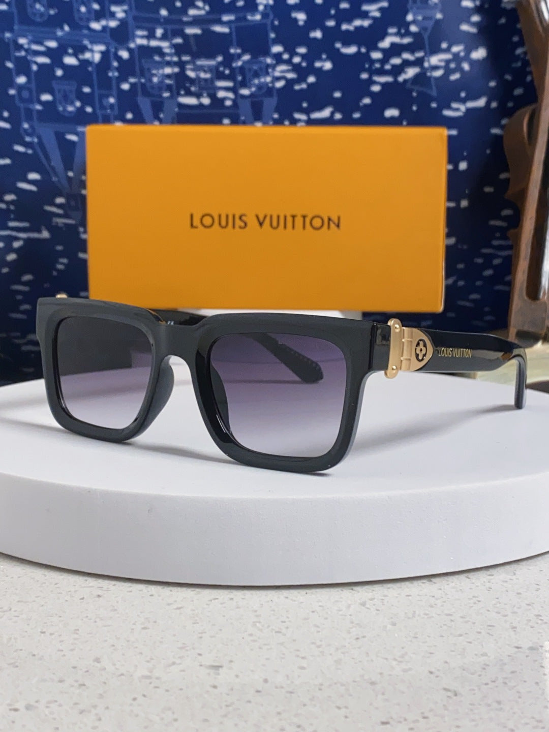 China Replica LV Sunglasses 32usd Only