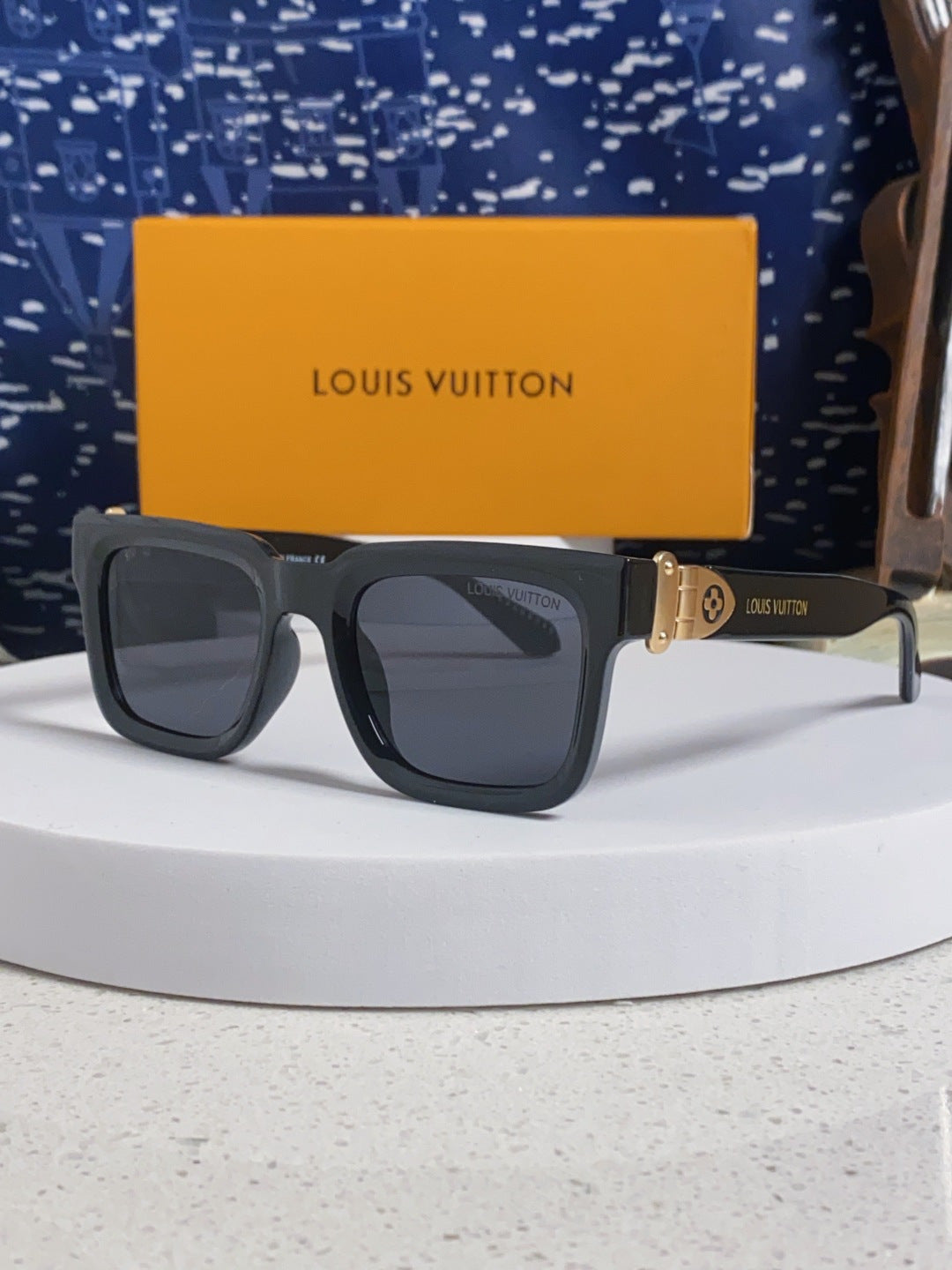 China Replica LV Sunglasses 32usd Only
