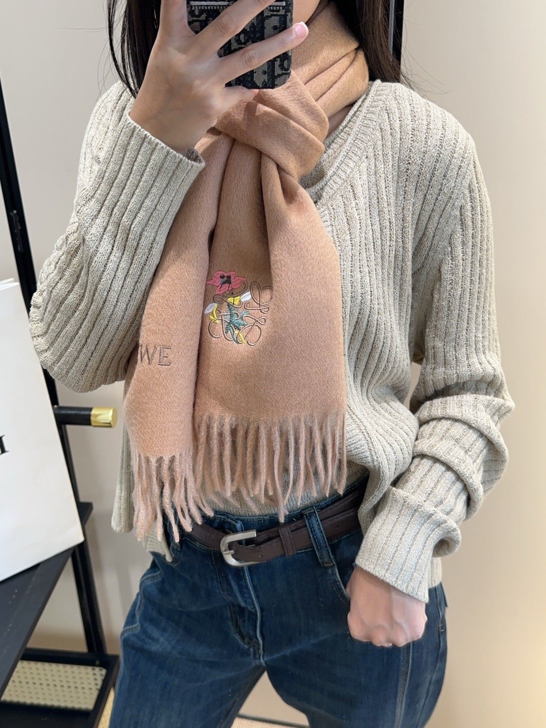 China Replica Loewe Scarf 50usd Only