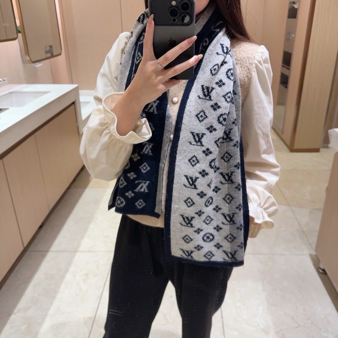 China Replica LV Scarf 60usd Only