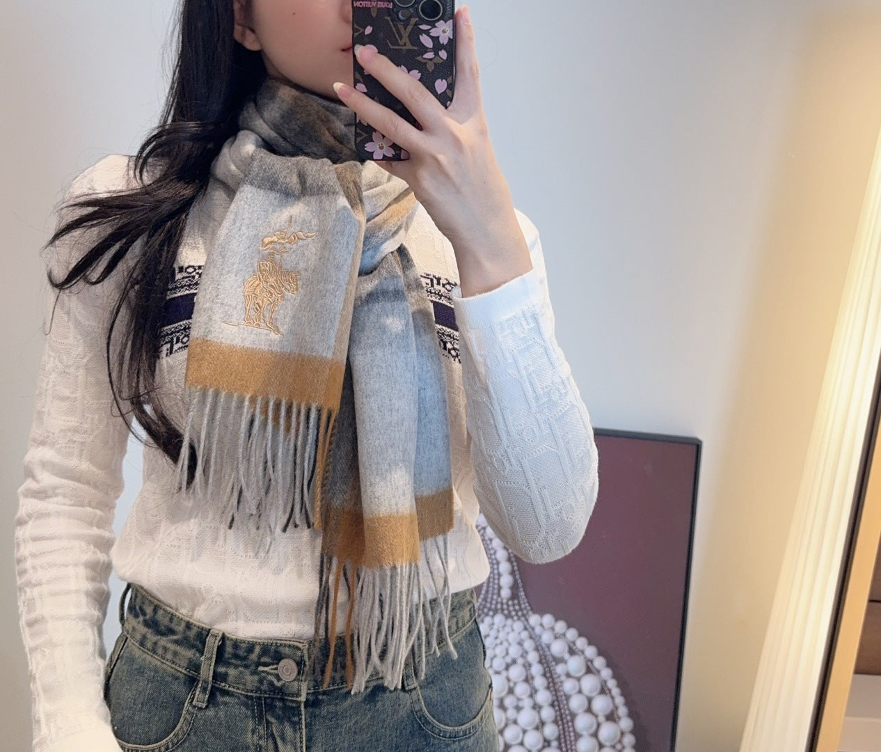 China Replica Burberry Scarf 48usd Only