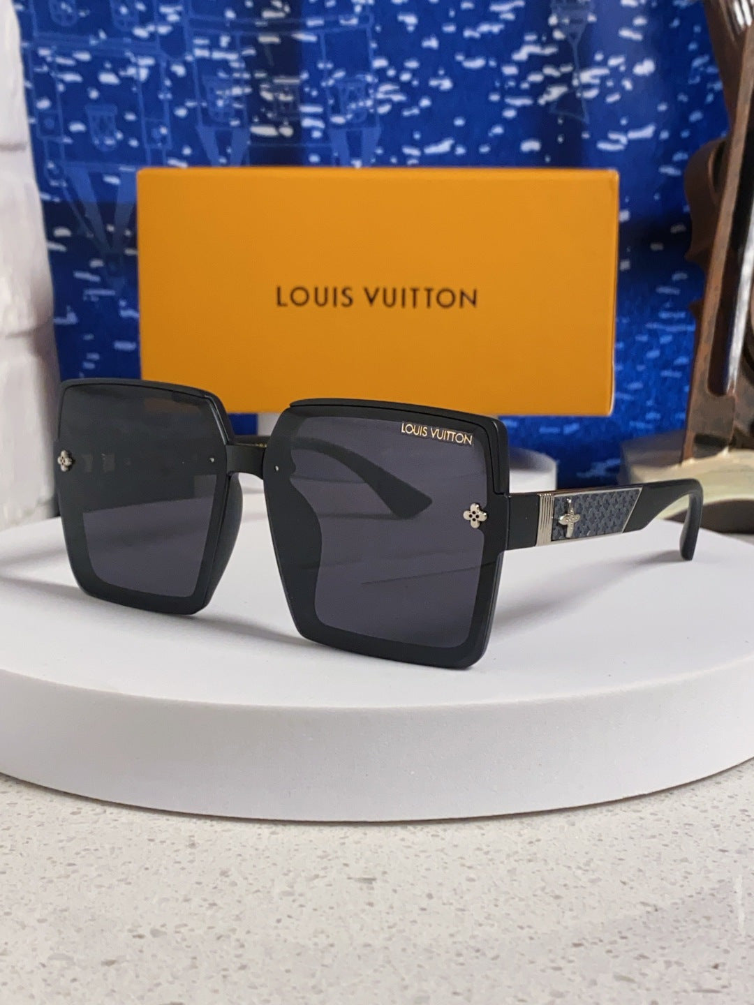 China Replica LV Sunglasses 32usd Only
