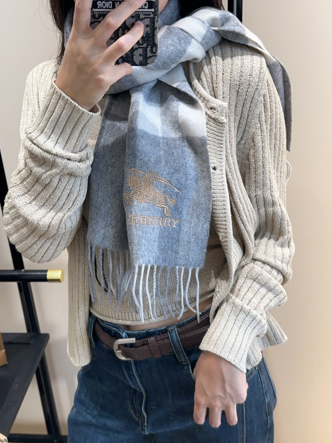 China Replica Burberry Scarf 46usd Only