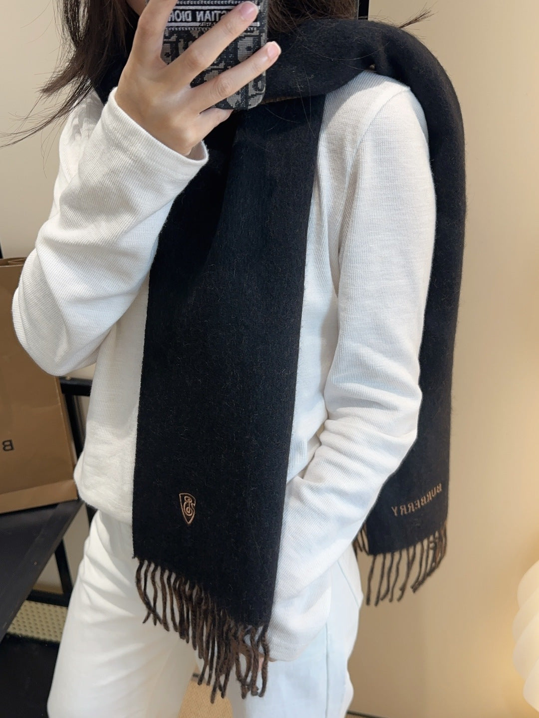 China Replica Burberry Scarf 54usd Only