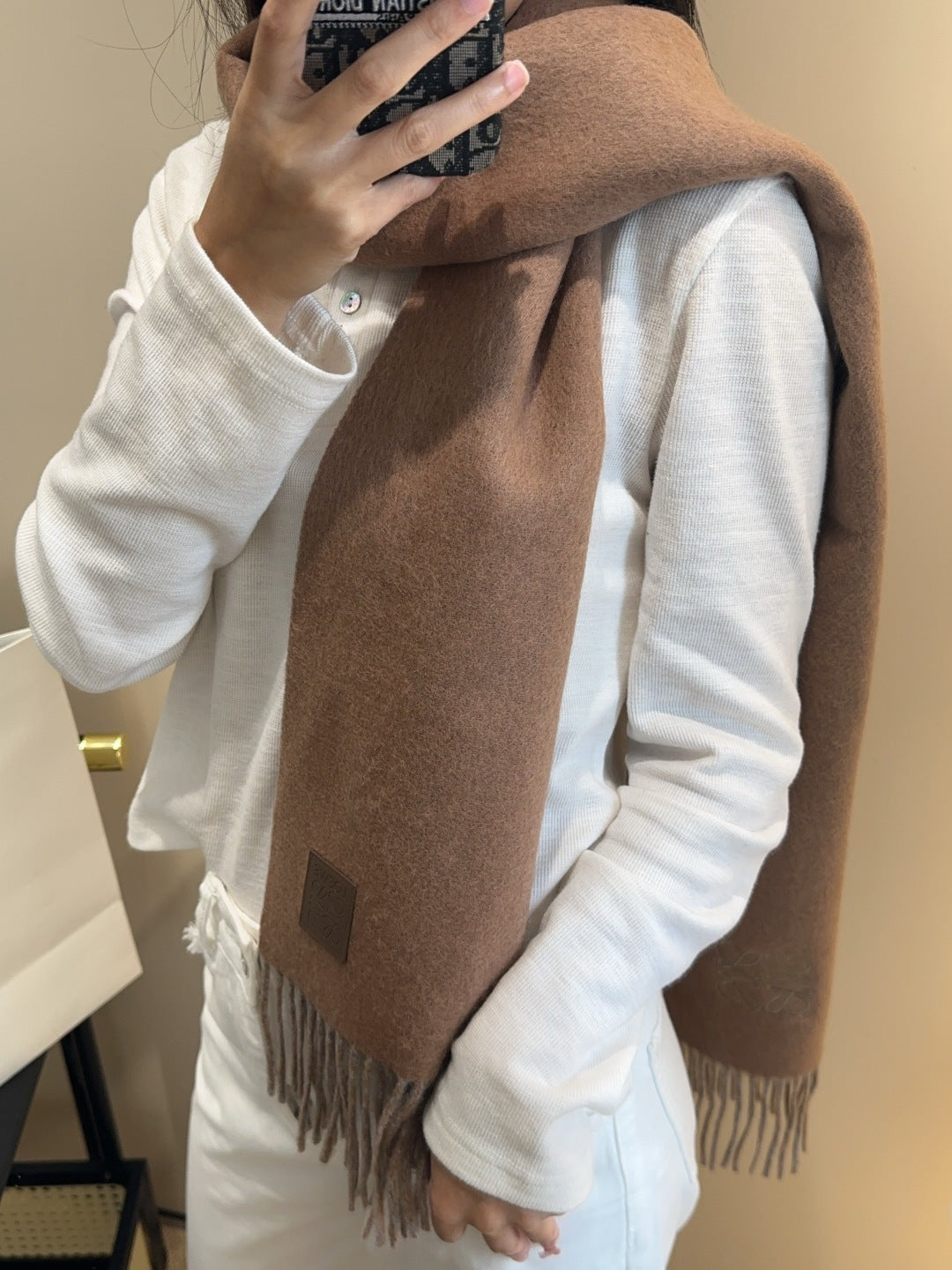 China Replica Loewe Scarf 56usd Only