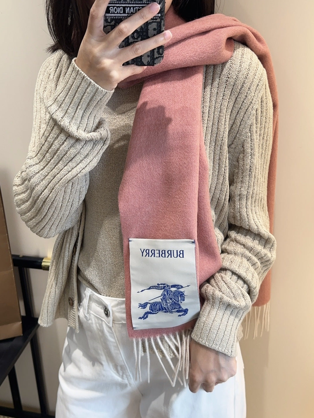 China Replica Burberry Scarf 46usd Only