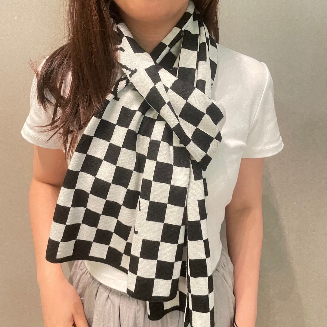 China Replica LV Scarf 44usd Only