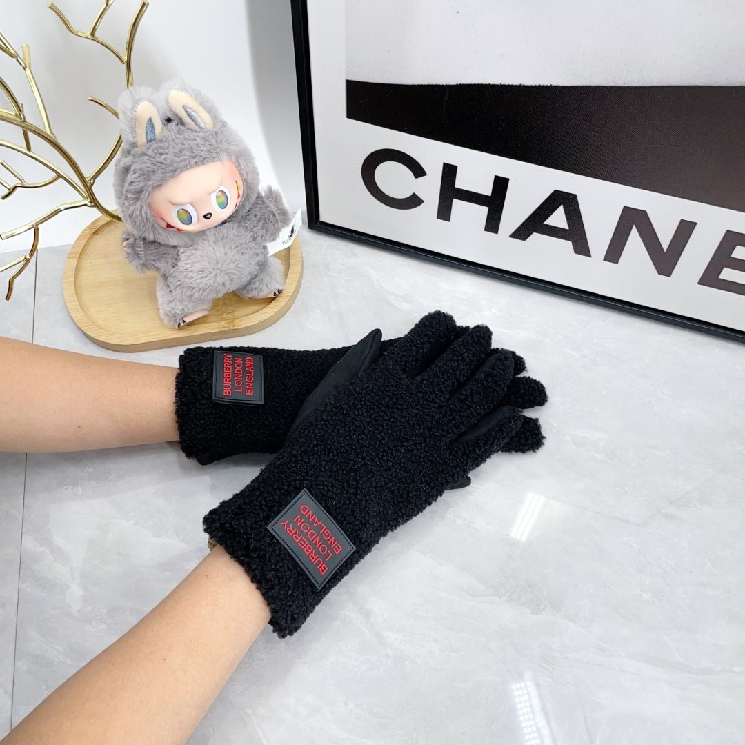 China Replica Burberry Hats 28usd Only