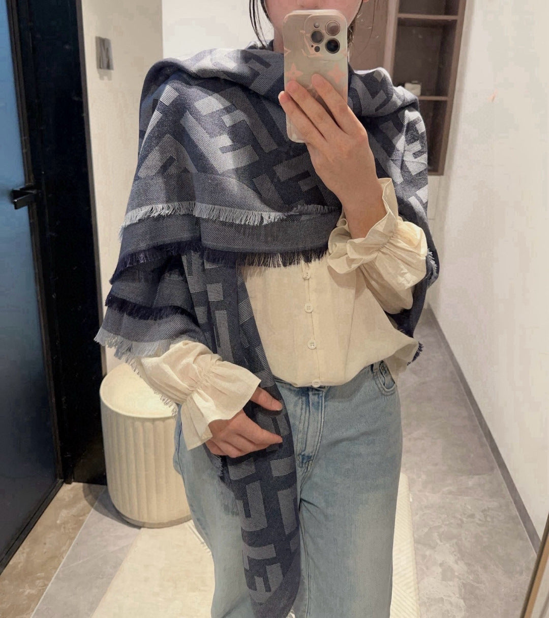 China Replica Fendi Scarf 72usd Only