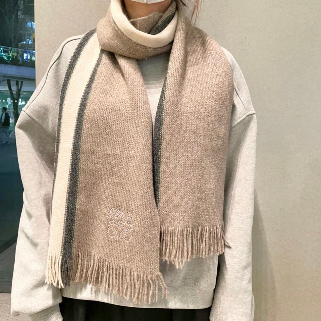 China Replica Loewe Scarf 48usd Only