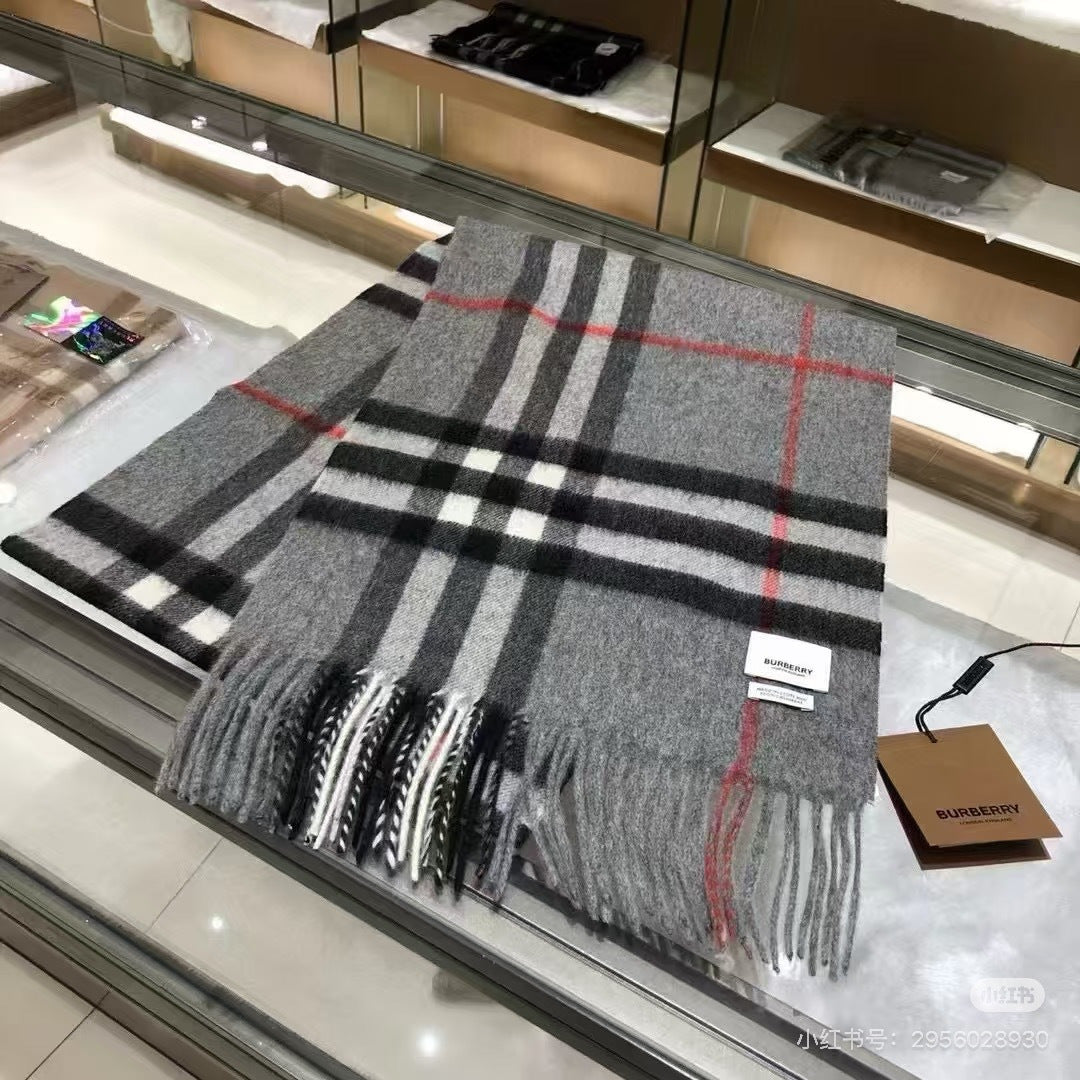China Replica Burberry Scarf 40usd Only
