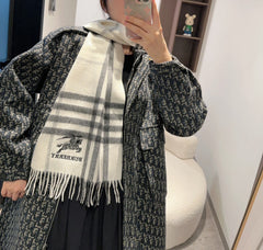 China Replica Burberry Scarf 44usd Only