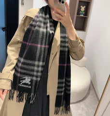 China Replica Burberry Scarf 44usd Only
