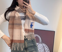 China Replica Burberry Scarf 48usd Only