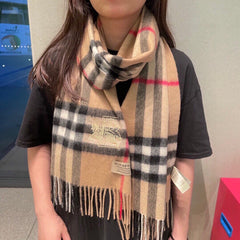 China Replica Burberry Scarf 36usd Only