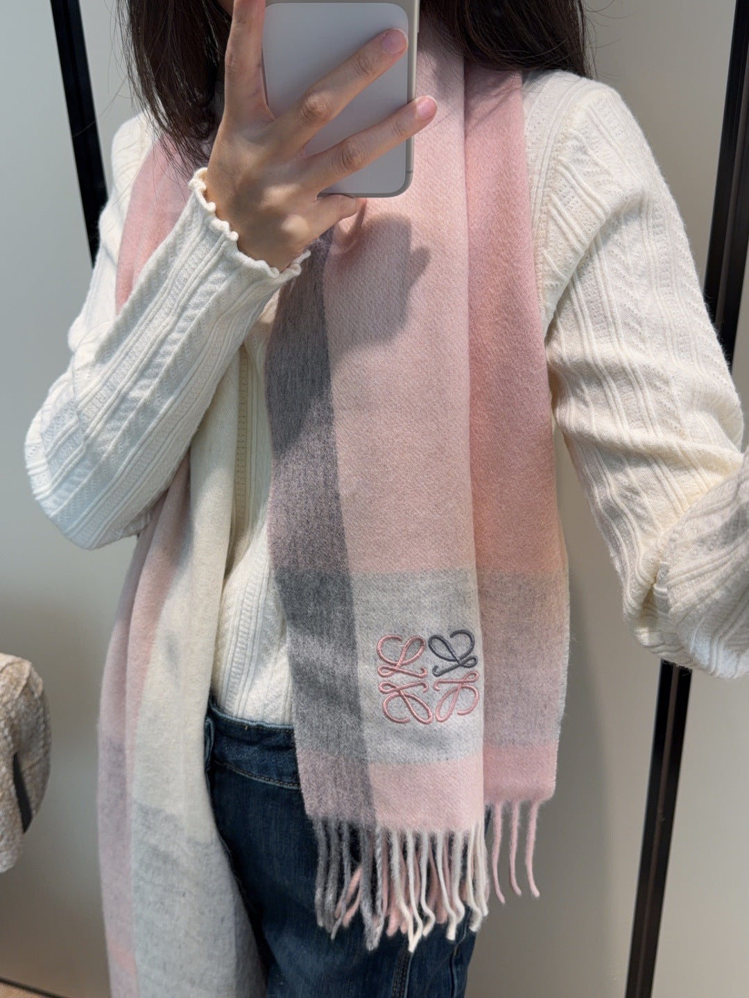 China Replica Loewe Scarf 48usd Only