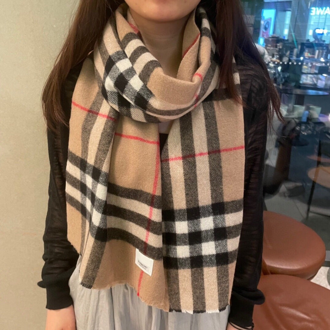 China Replica Burberry Scarf 48usd Only