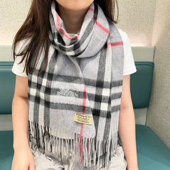 China Replica Burberry Scarf 40usd Only