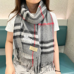 China Replica Burberry Scarf 40usd Only