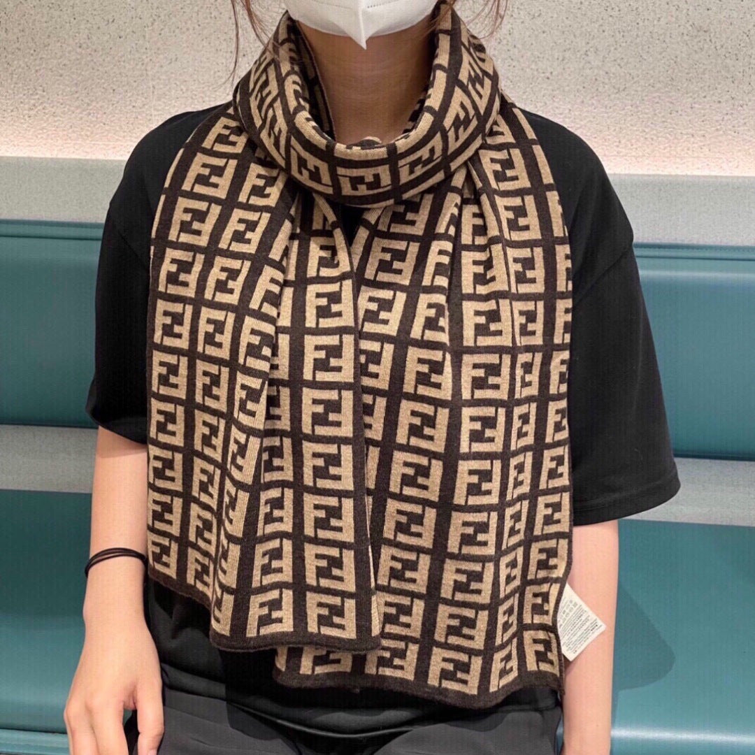 China Replica Fendi Scarf 38usd Only