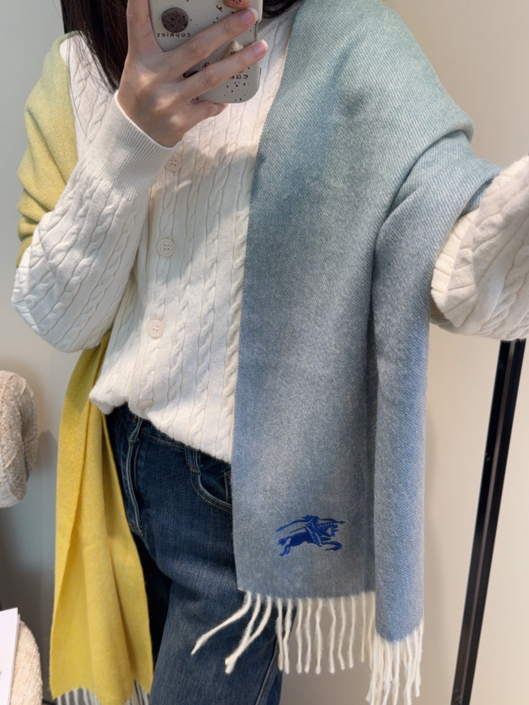 China Replica Burberry Scarf 50usd Only