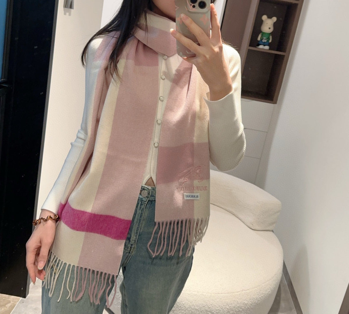 China Replica Burberry Scarf 44usd Only