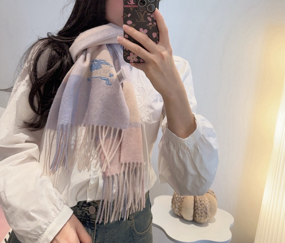 China Replica Burberry Scarf 48usd Only