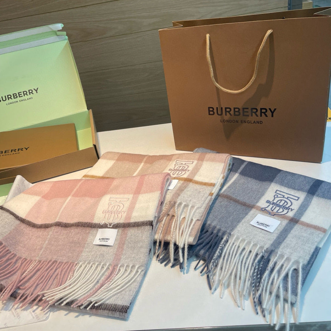 China Replica Burberry Scarf 44usd Only