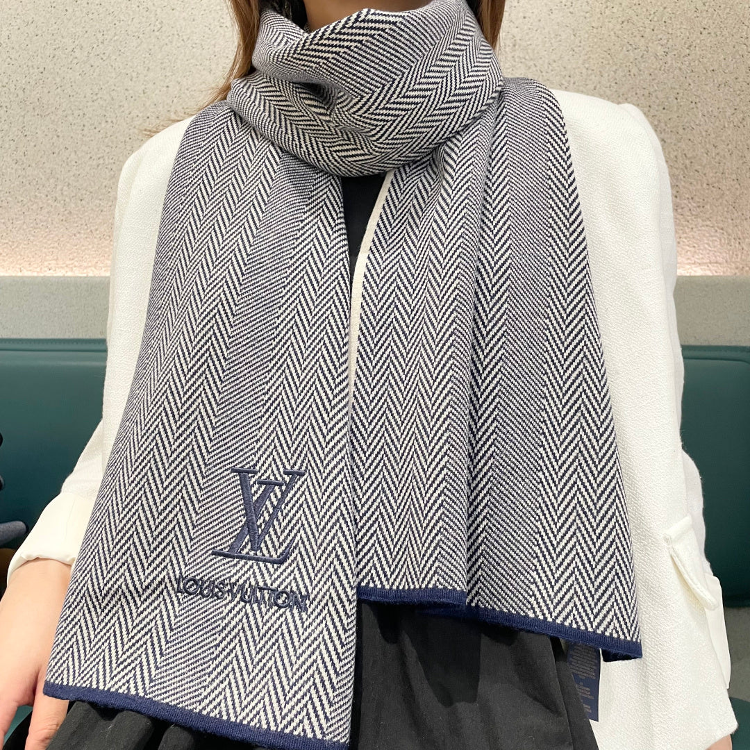 China Replica LV Scarf 48usd Only