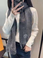 China Replica LV Scarf 54usd Only