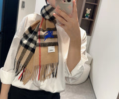 China Replica Burberry Scarf 40usd Only