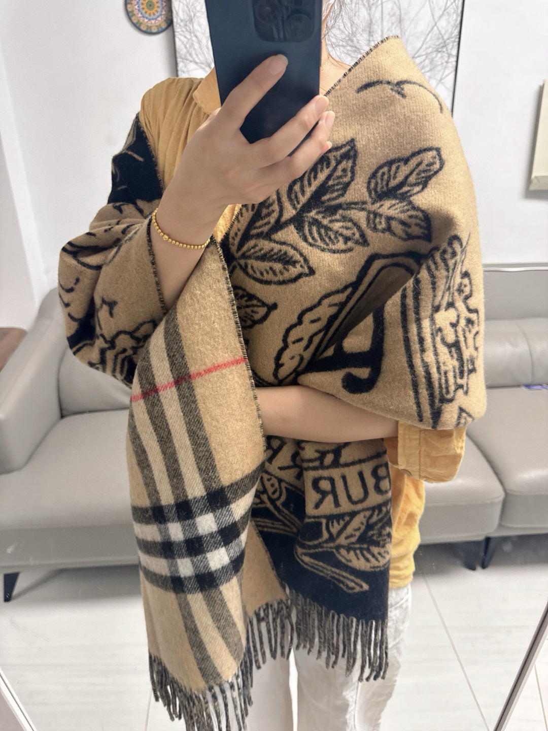 China Replica Burberry Scarf 54usd Only