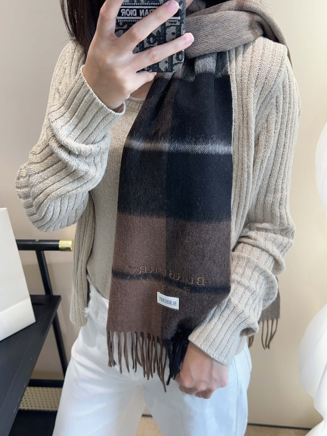 China Replica Burberry Scarf 46usd Only
