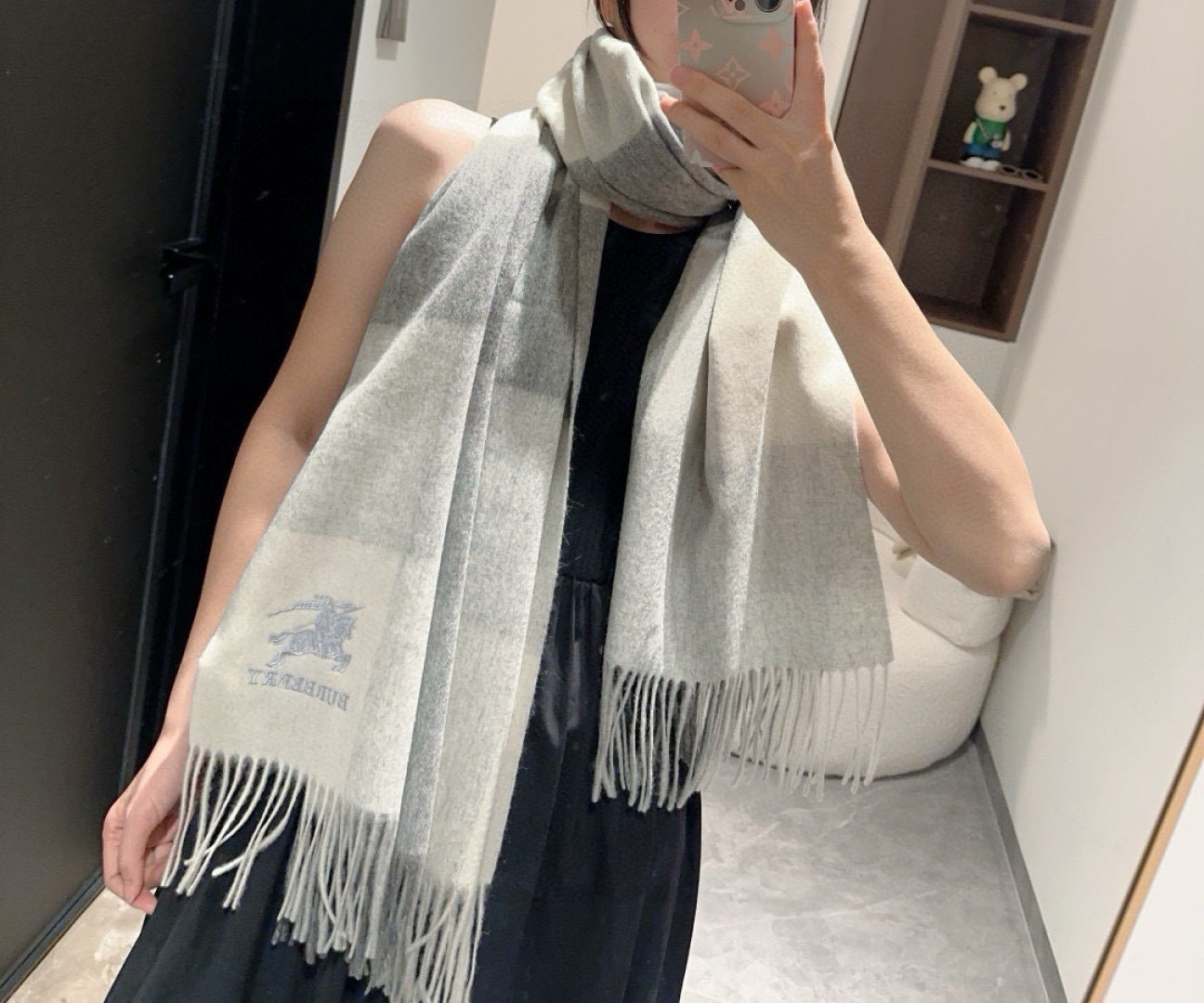 China Replica Burberry Scarf 60usd Only
