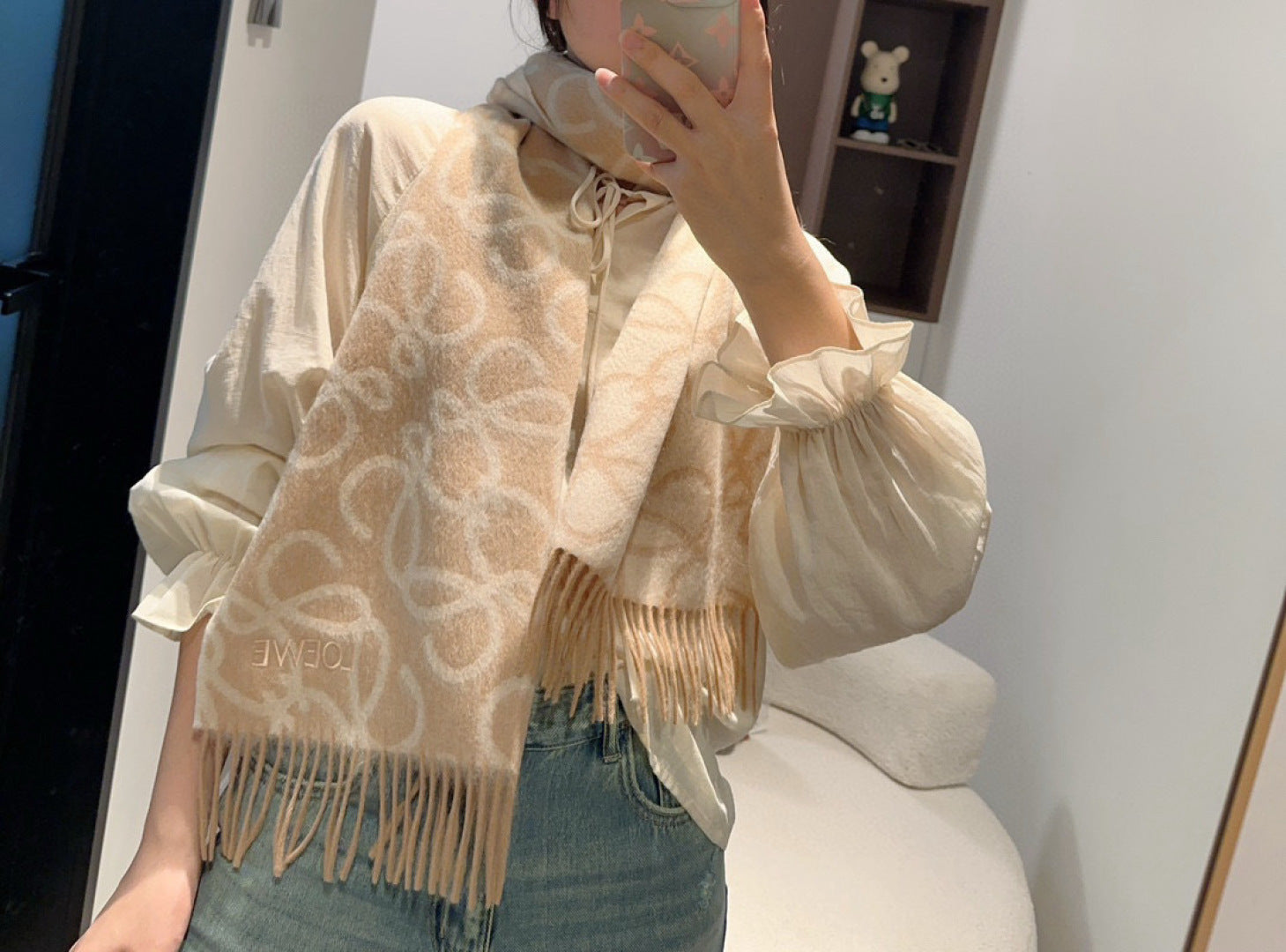 China Replica Loewe Scarf 50usd Only