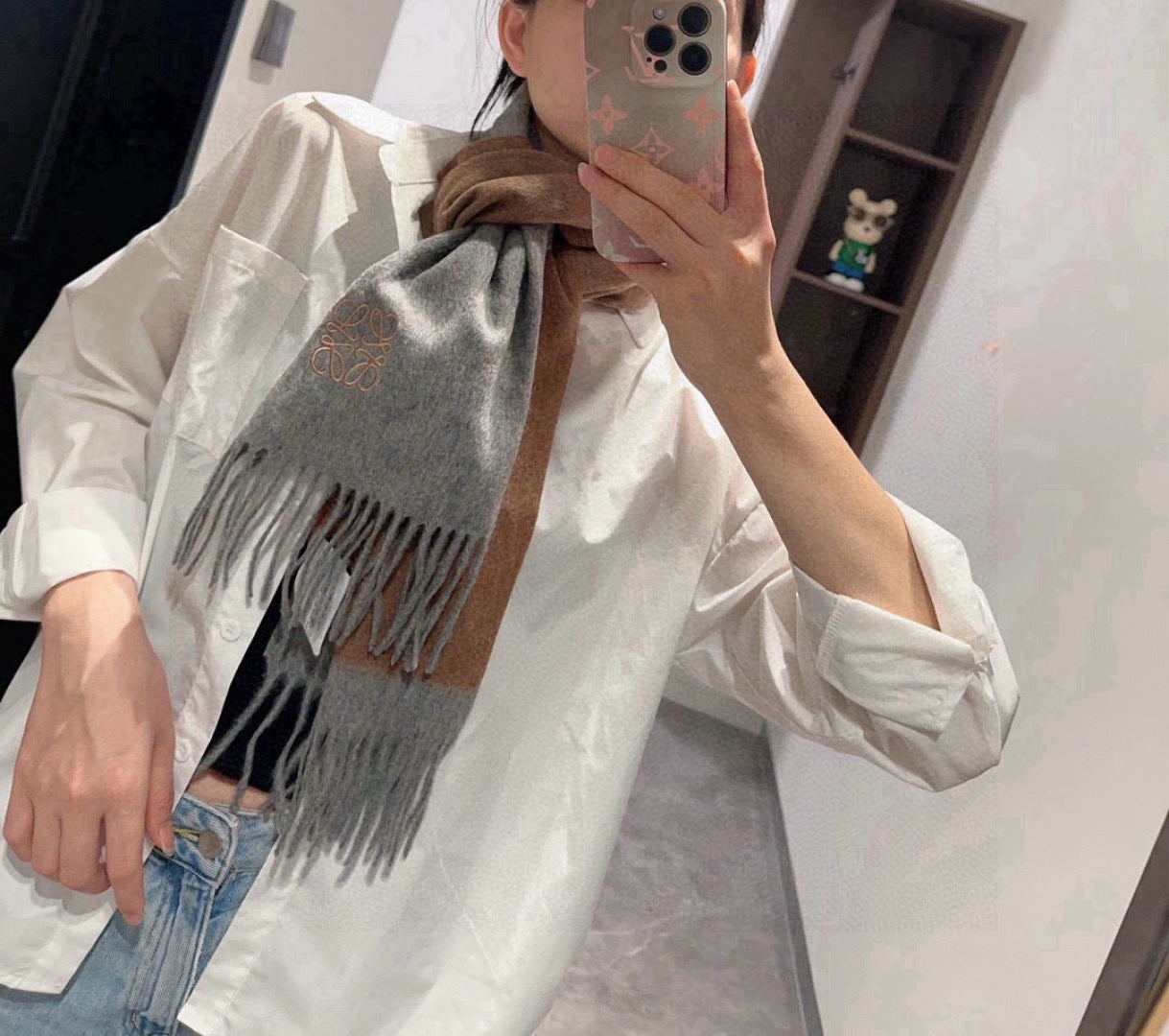 China Replica Loewe Scarf 44usd Only
