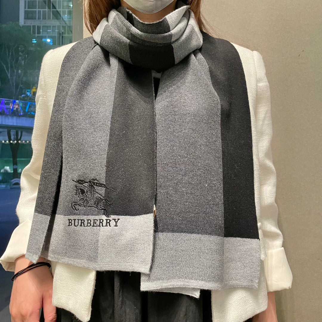 China Replica Burberry Scarf 48usd Only