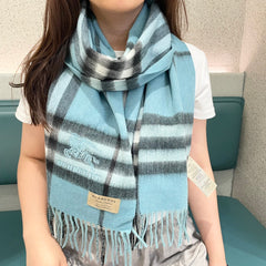 China Replica Burberry Scarf 40usd Only