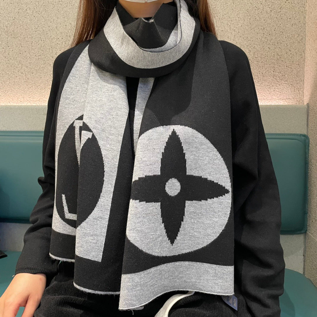 China Replica LV Scarf 48usd Only