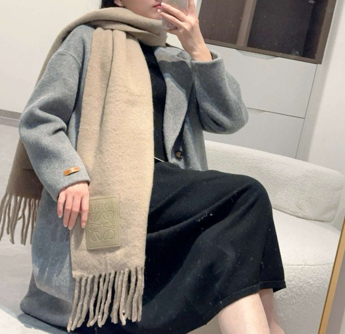 China Replica Loewe Scarf 84usd Only