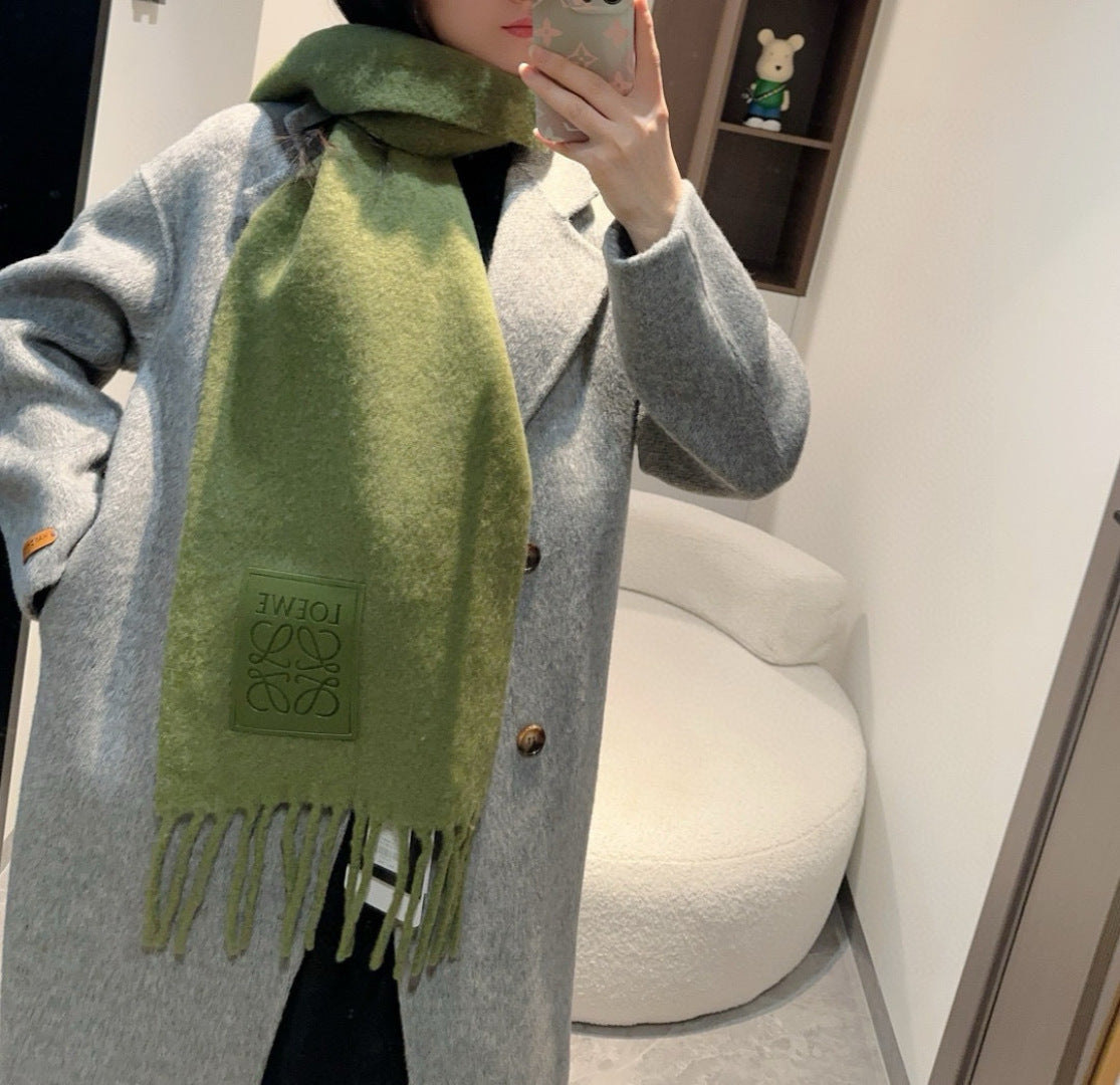 China Replica Loewe Scarf 84usd Only