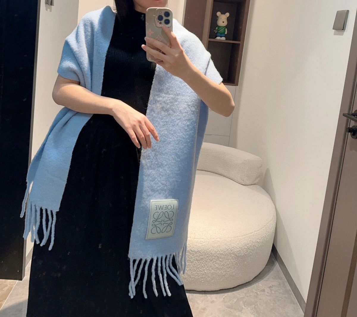China Replica Loewe Scarf 84usd Only