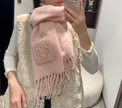 China Replica Loewe Scarf 84usd Only