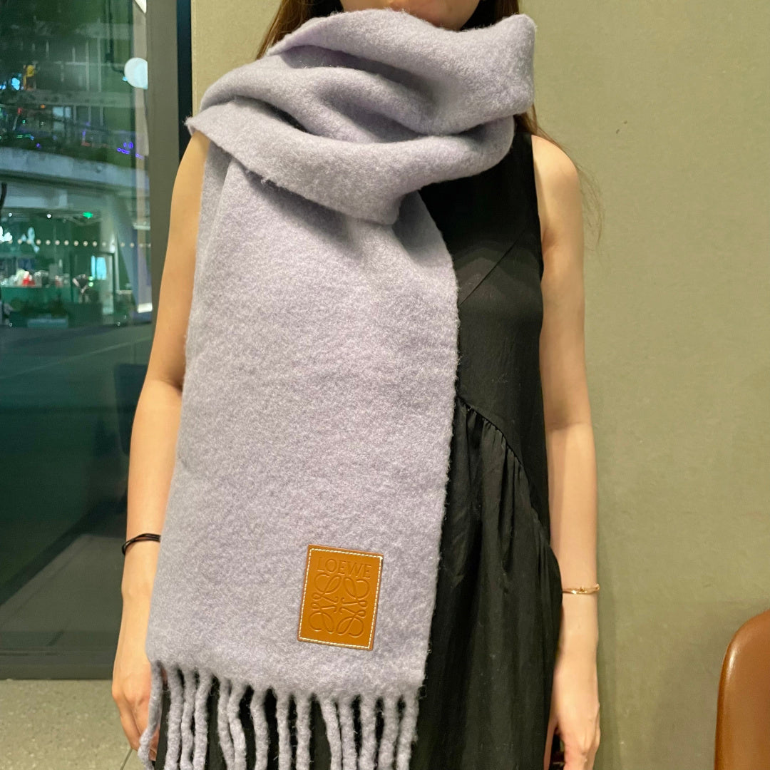 China Replica Loewe Scarf 52usd Only
