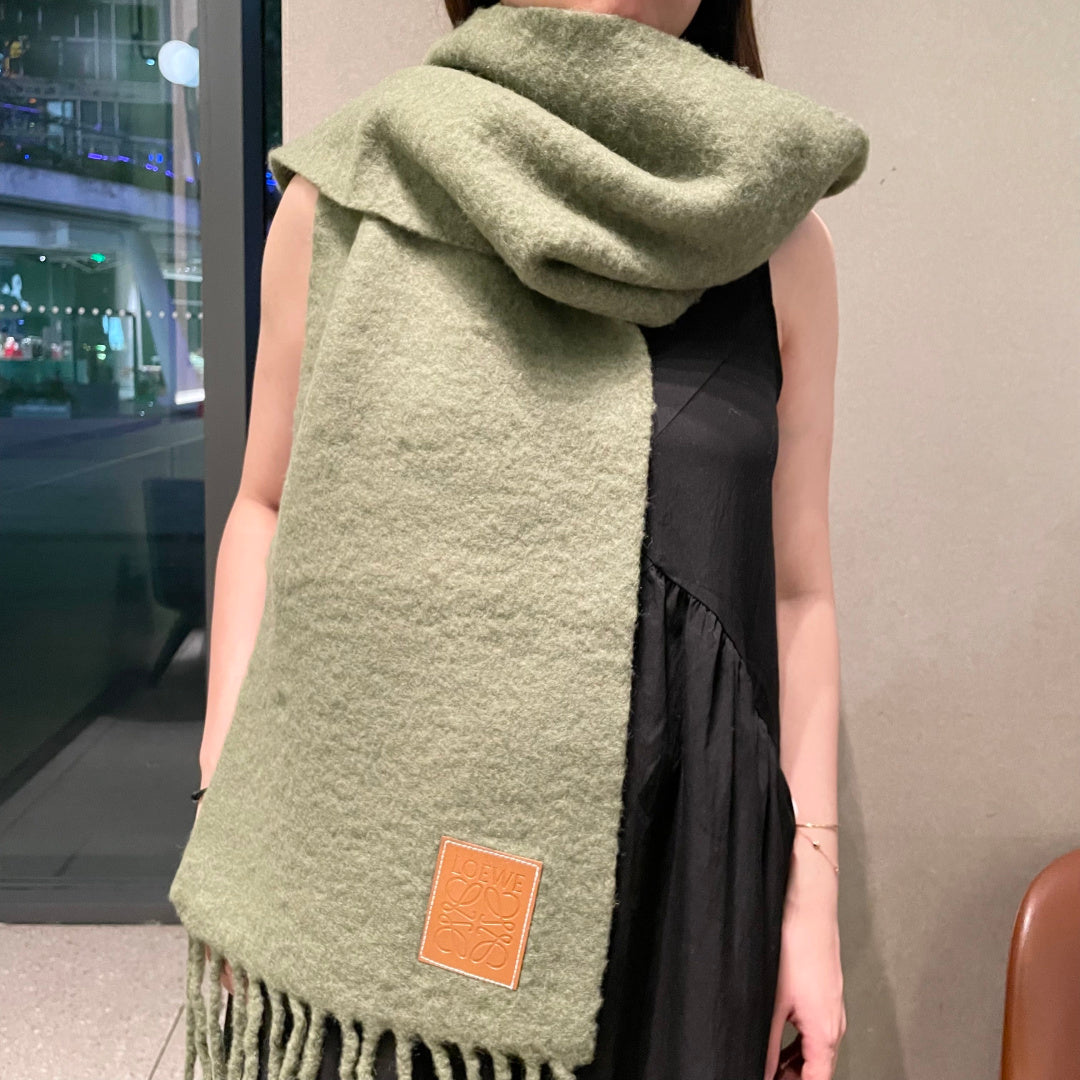China Replica Loewe Scarf 52usd Only