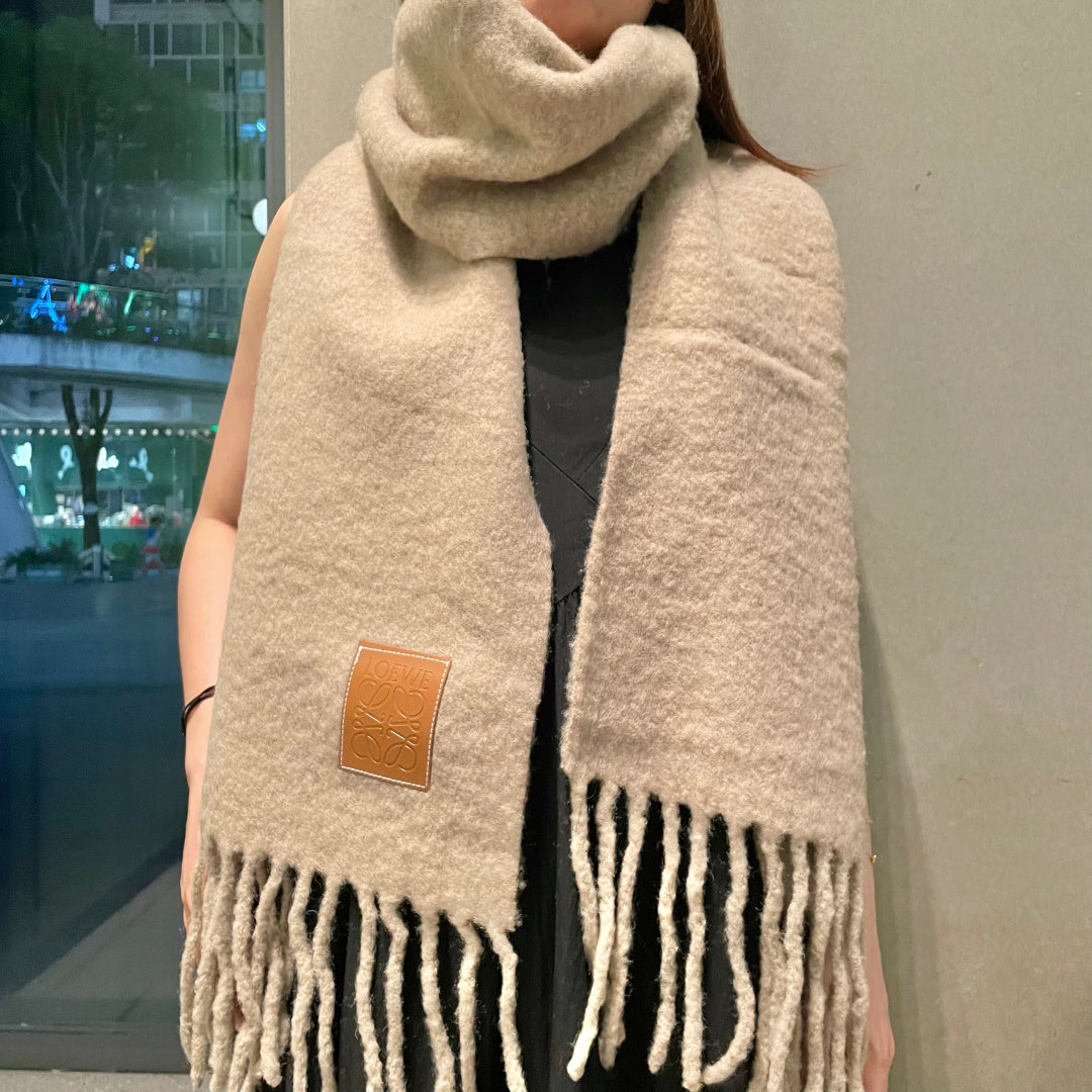 China Replica Loewe Scarf 52usd Only