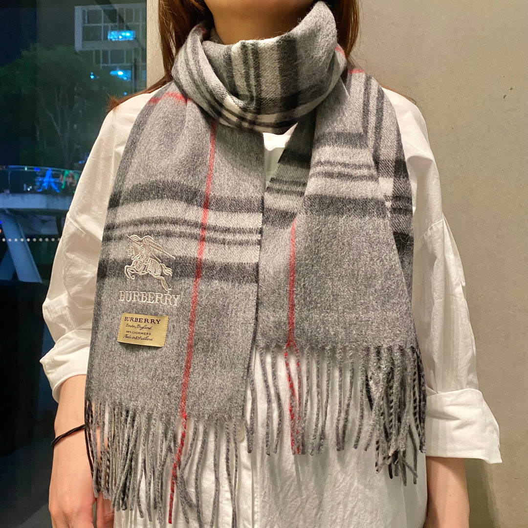 China Replica Gucci Scarf 44usd Only