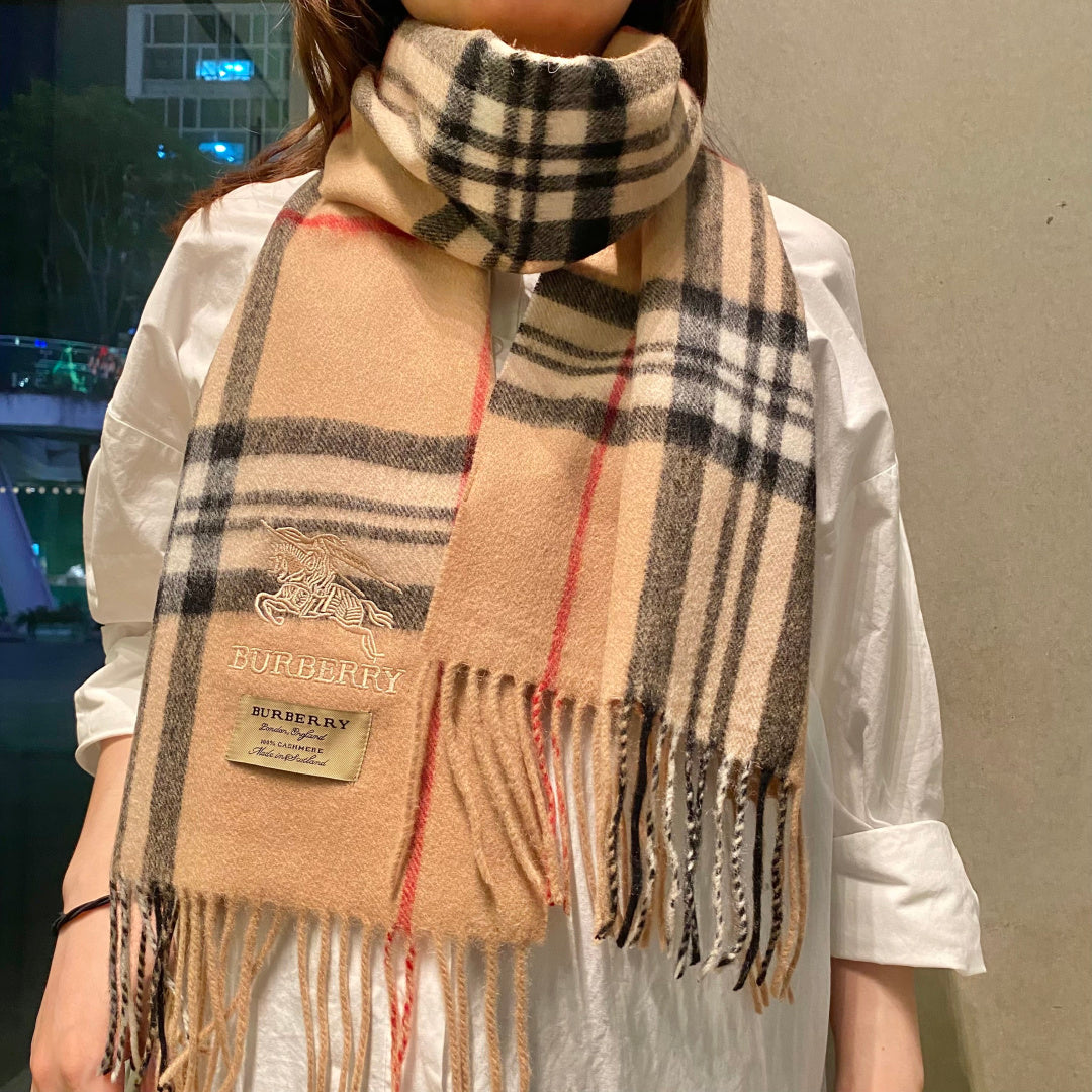 China Replica Gucci Scarf 44usd Only