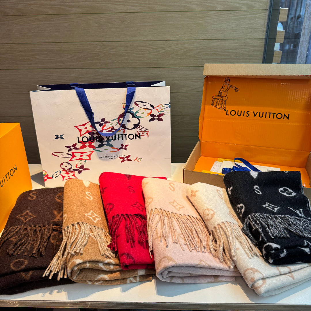 China Replica LV Scarf 46usd Only