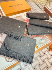 China Replica LV Scarf 48usd Only